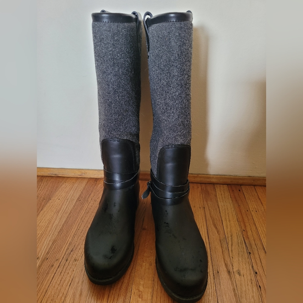 Ugg rainboots